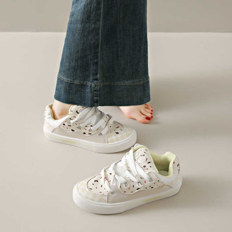 Lace-up Massive Yellow Basketb - Women'S Shoes Yellow recension och pris