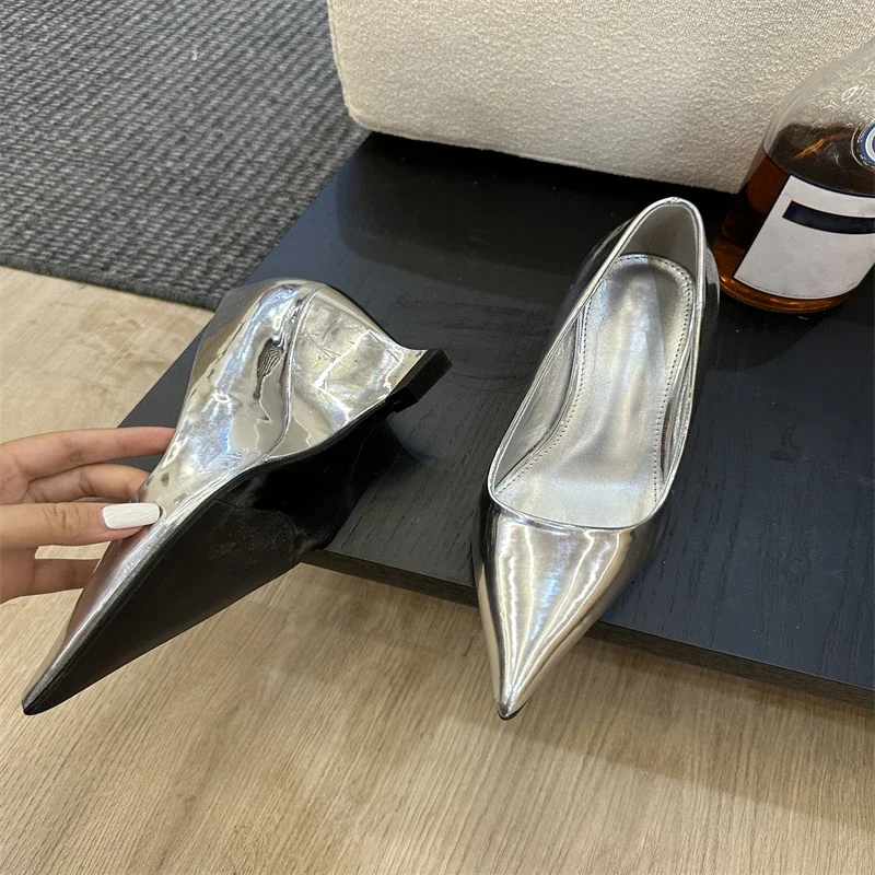 Aneikeh Design Wedges High Hee - Patent Leather Pump recension och pris