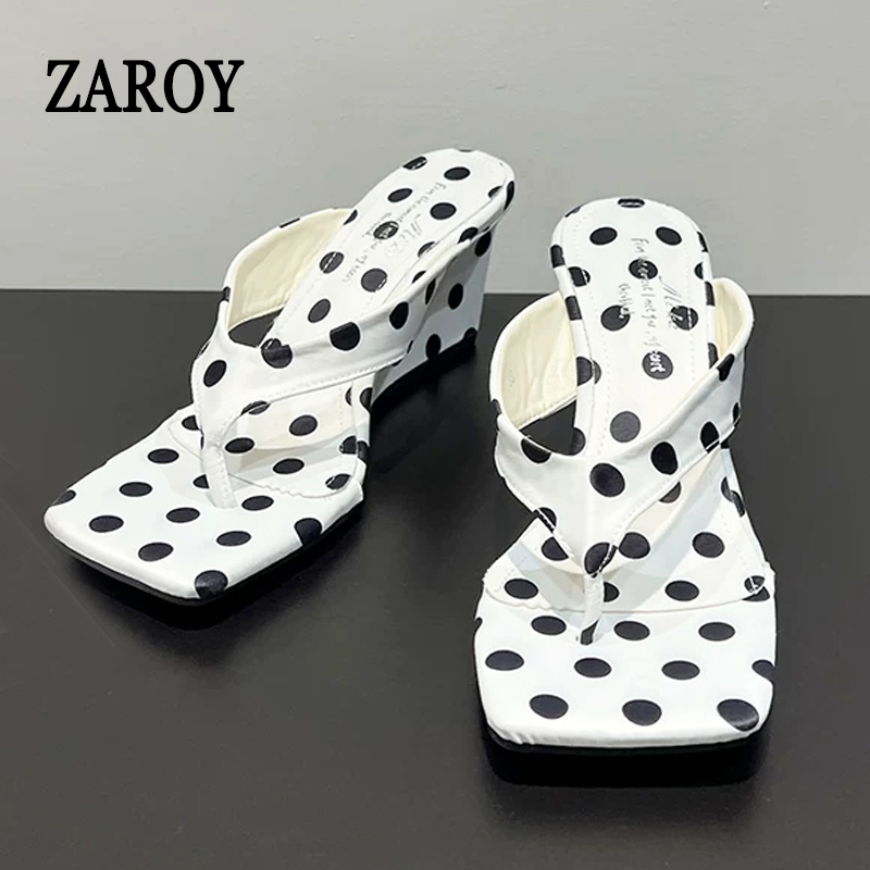 Polka Dot Clip Toe Slippers Wo - Patent Leather Pump recension och pris